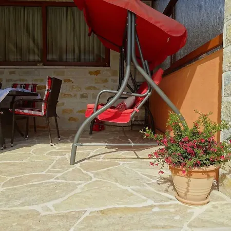 Villa Ivana Rossa With Pool Benkovac